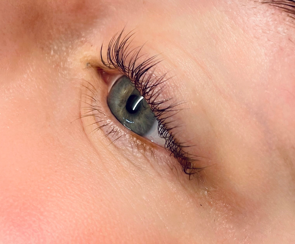 Lash Lift And Tint