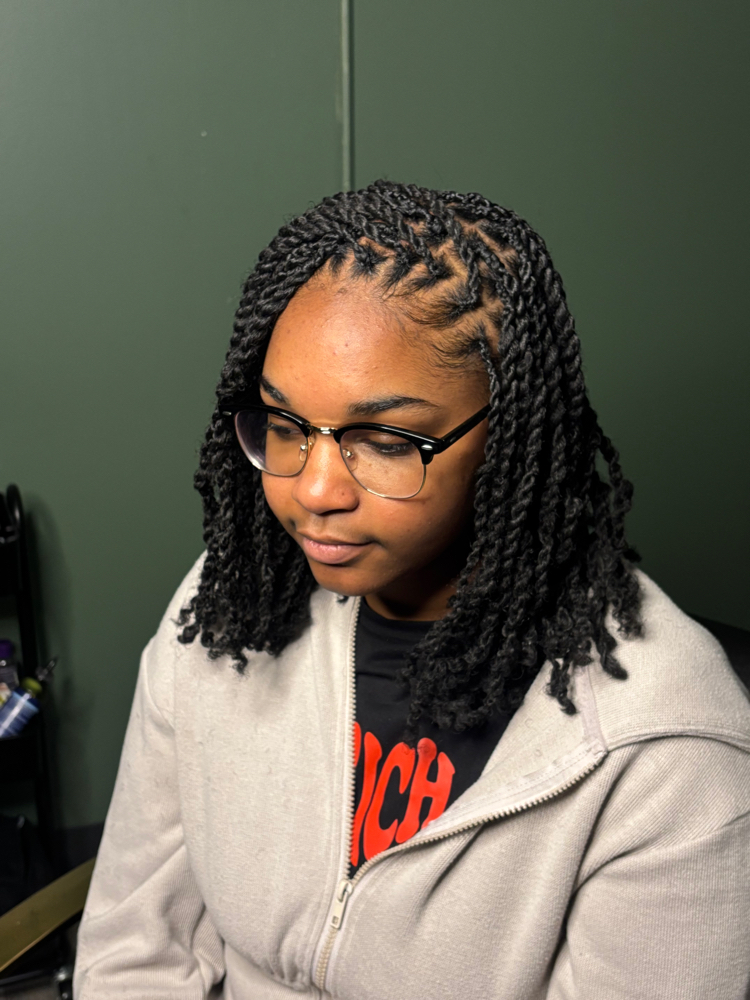 Mini Twist With Extensions