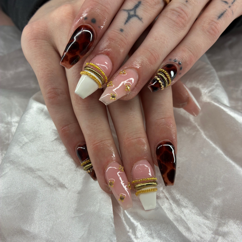 Acrylic Set - 5/6 Magnets at Lush blow and Beauty Nail Technician in Guntersville, AL