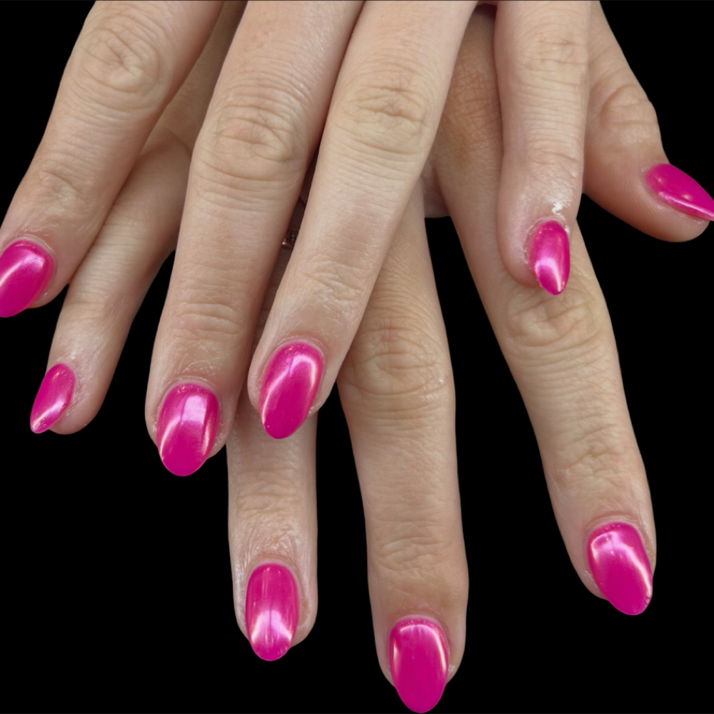 Chrome Poweder at INDEMAND NAILS in Newark, OH