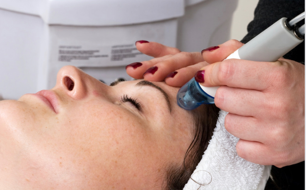 HydroDermabrasion Facial