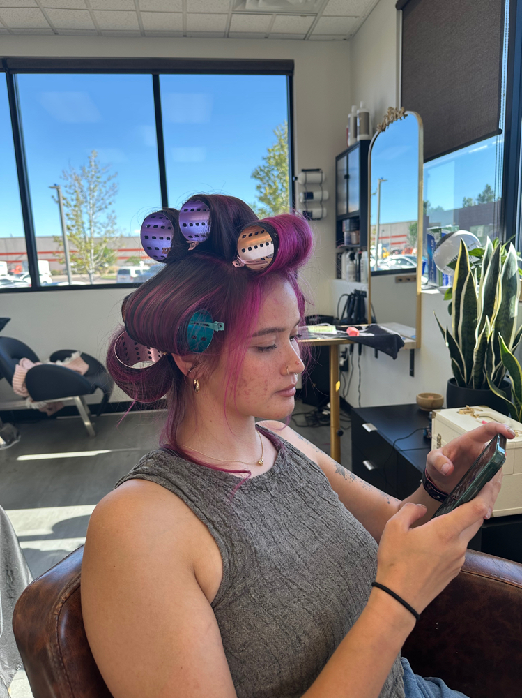 Blowout With Rollers Or Curls