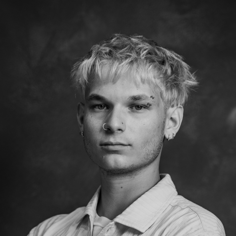 Fashion Colors at De La Rosa Hair Studio in Leawood, KS