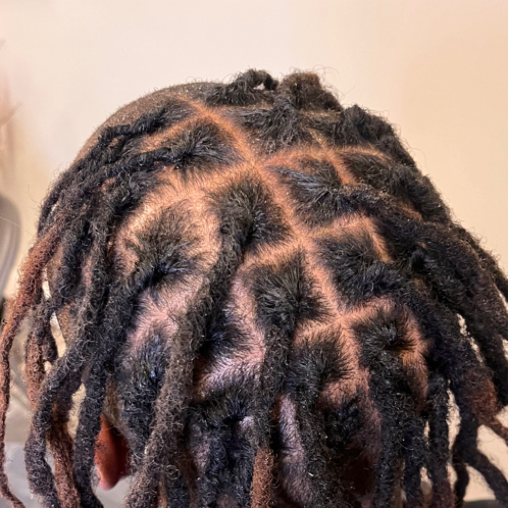 Loc Install Pkg at Tishabeautynhair in Lorain, OH