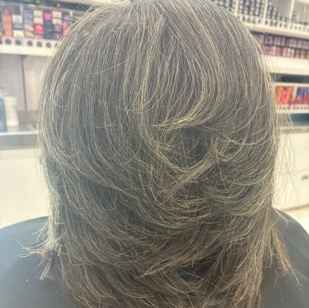 Mrs. Dawn Maintenance Plus Haircut at Misti Rose Salon Suites in Lafayette, LA