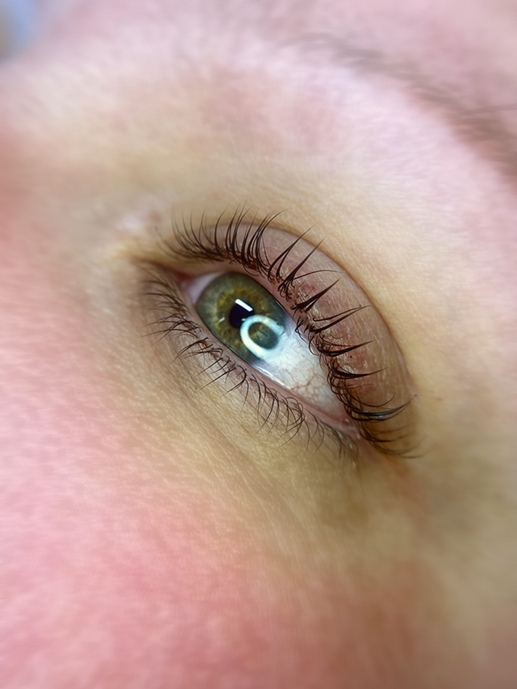 Lash Lift And Tint
