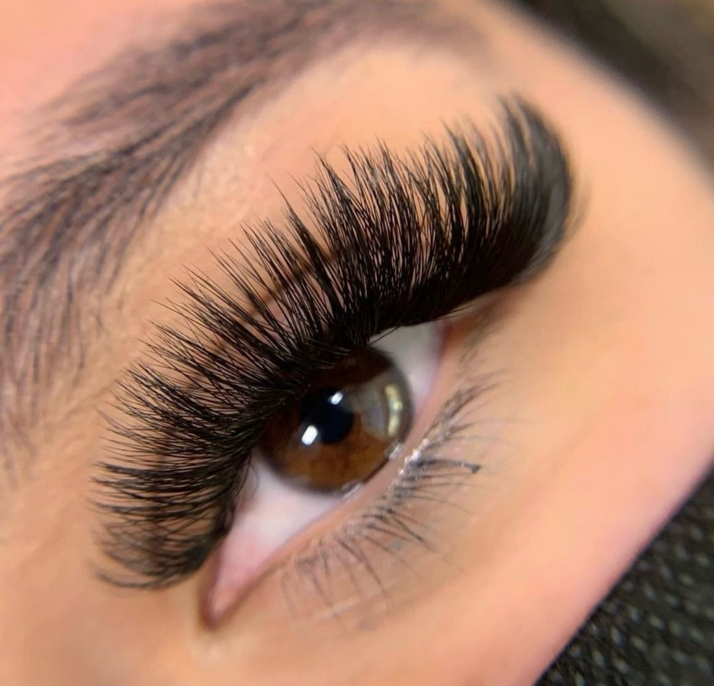 Mega Volume Refill ( 2 Weeks ) at BEA.BEAUTY.BASH in Fort Myers, FL
