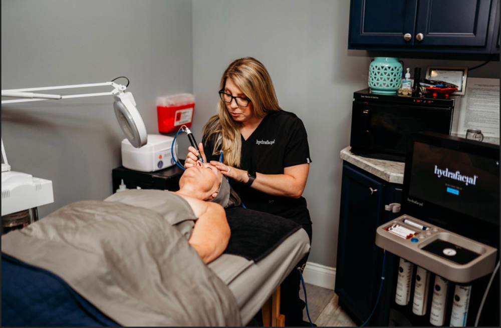 Custom Hydrafacial Deluxe