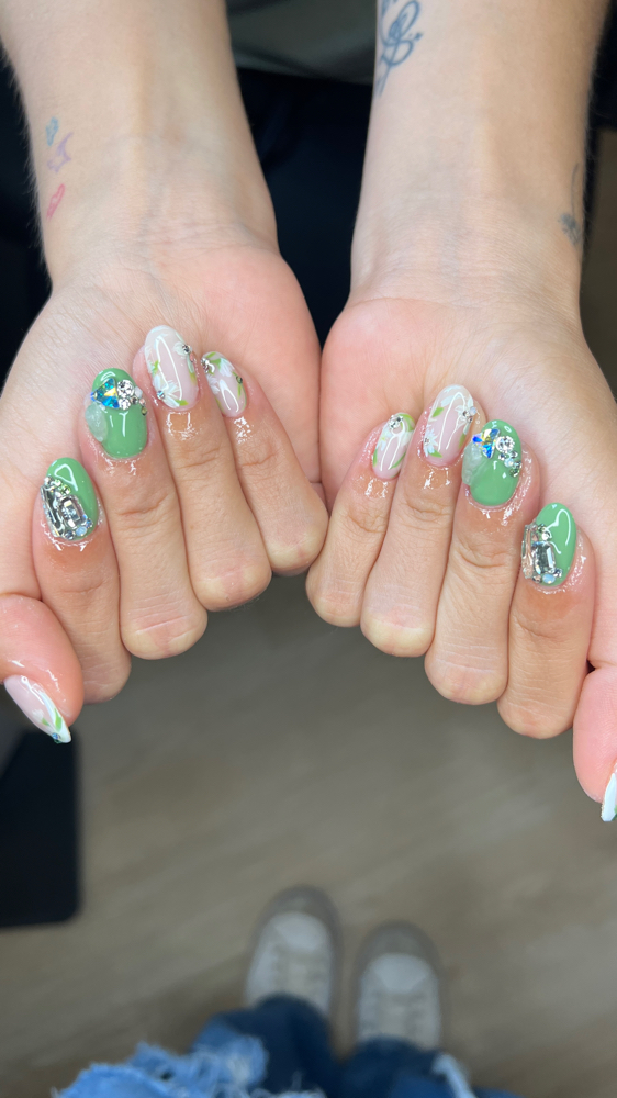 Acrylic Set W/ Design & Crystals