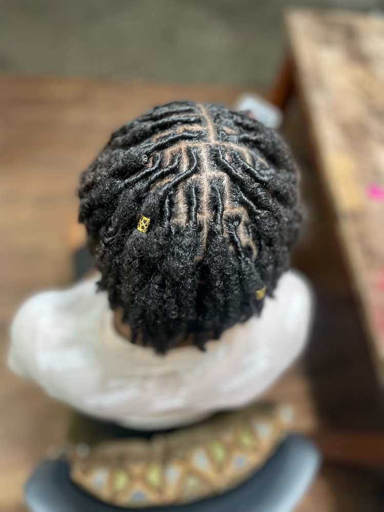 Retwist/style Short Hair 4-6 Weeks