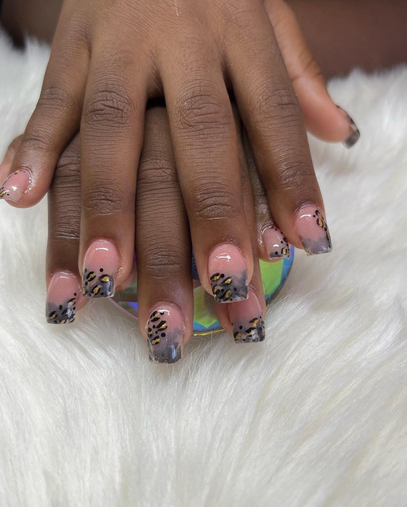 Minimalist Nail Art