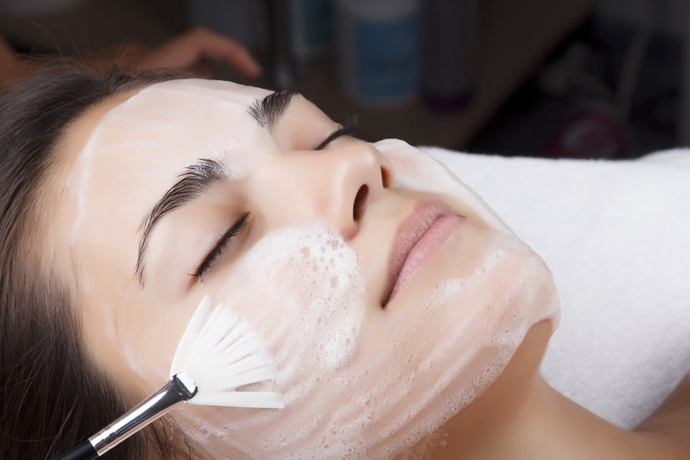 Exfoliating Enzyme Chair Facial