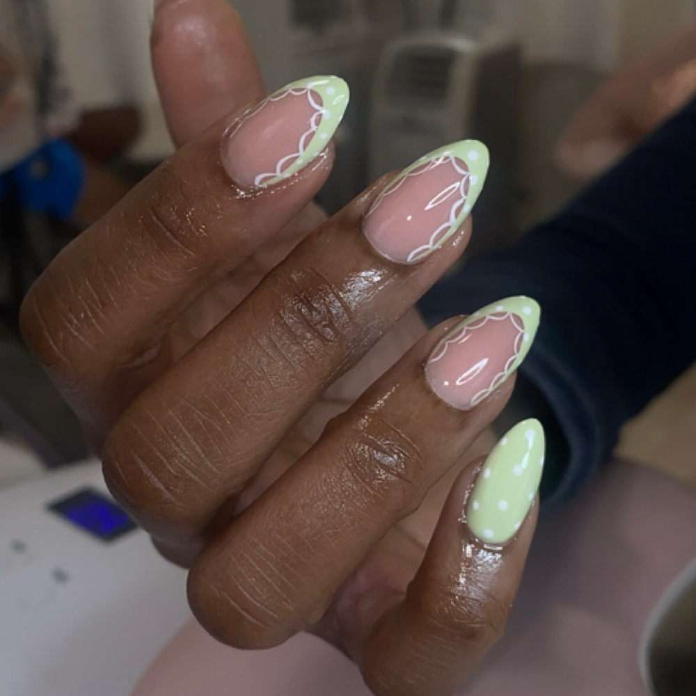 Shape at Nailsbyneni in Waukegan, IL