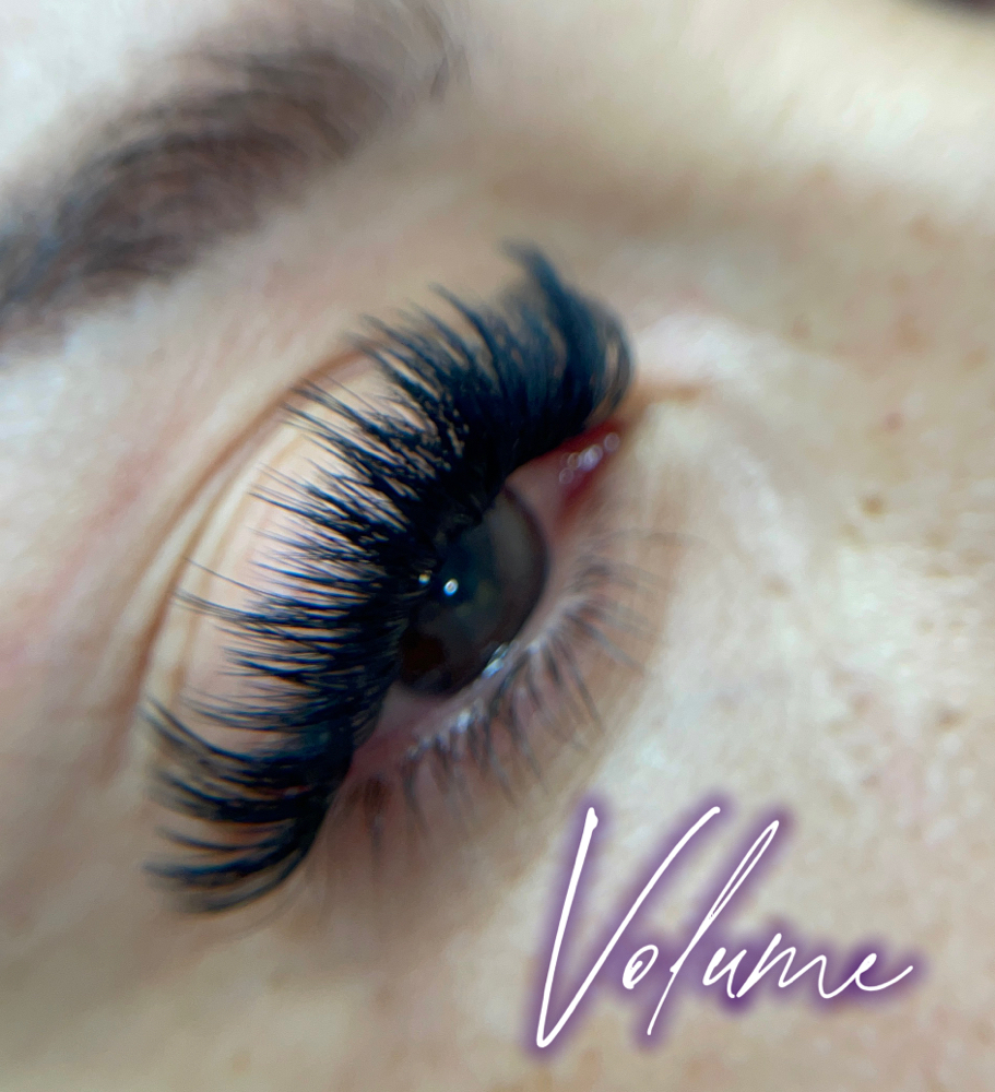 Volume-Lash Extensions
