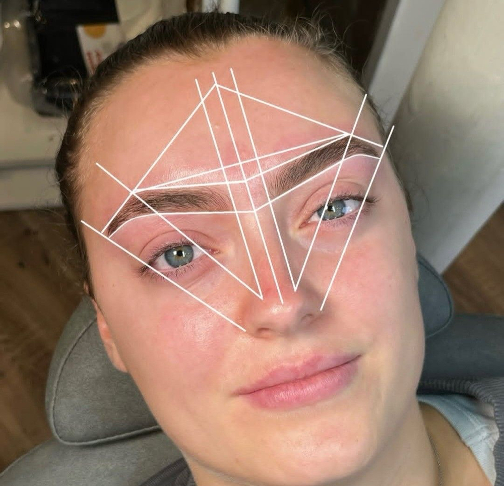 Brow Shaping & Wax W/ Mapping