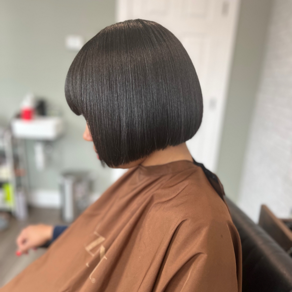 Precision cutting at Jazmiup Experience in West Haven, CT