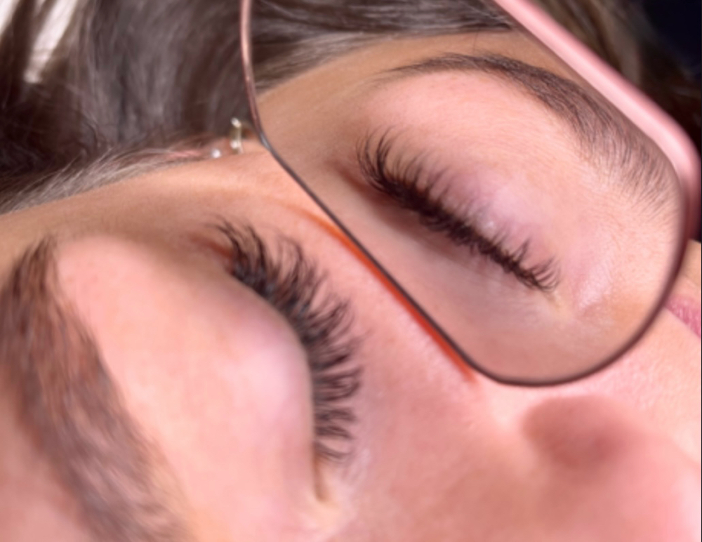 Eyelash Extension Removal