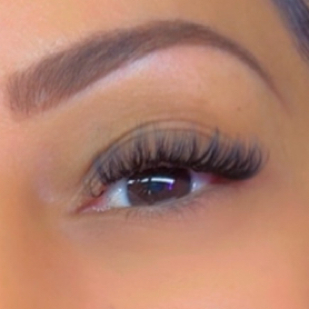 Lash Extensions (Hybrid) at Regal Glow Aesthetics in Fairfield, CA