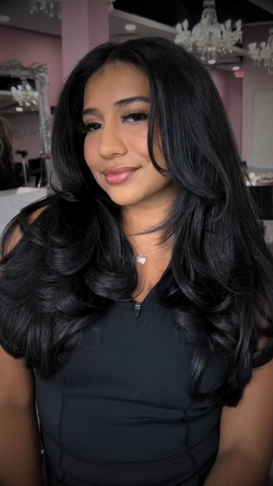 BOMBSHELL LAYERED HAIRCUT