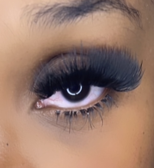 Lash Clusters With Bottom Lashes