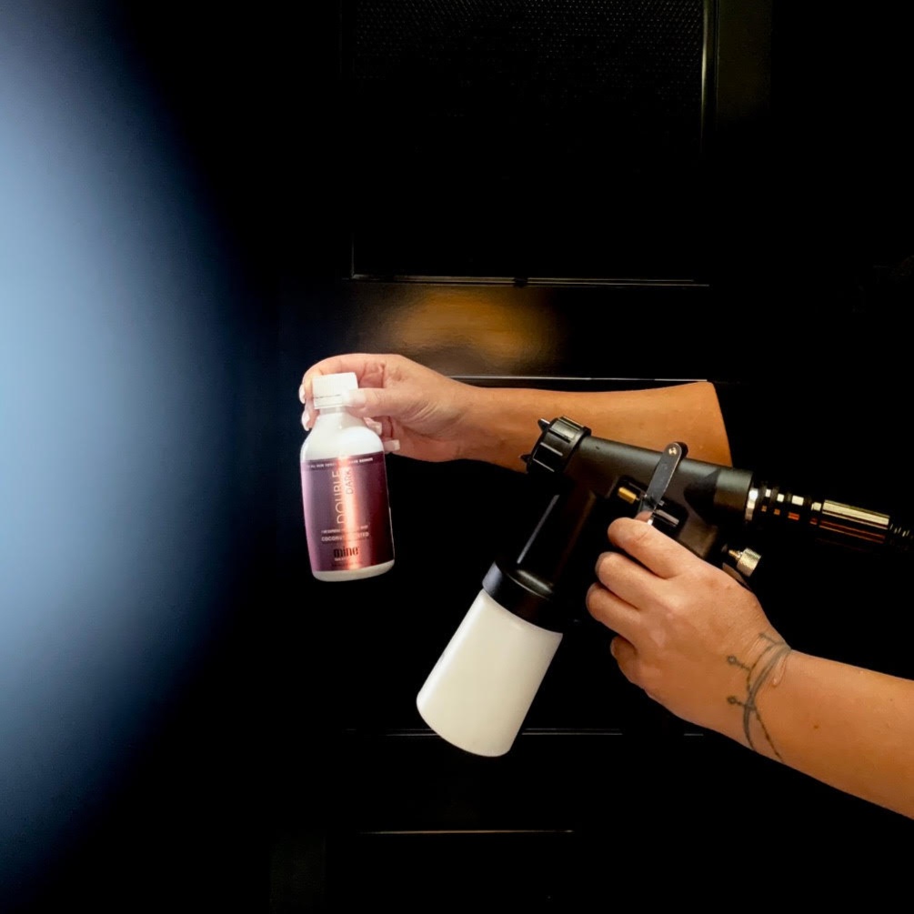Beginner Airbrush Spray Tan Course at Tanning Lounge LLC in Watertown, CT
