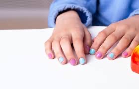 Youth Manicure (6-13)