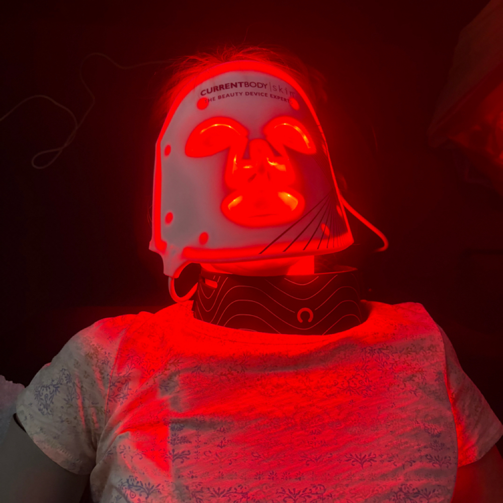 Red Light Therapy Facial Mask at Daisy’s Body Sculpting in Westlake, OH