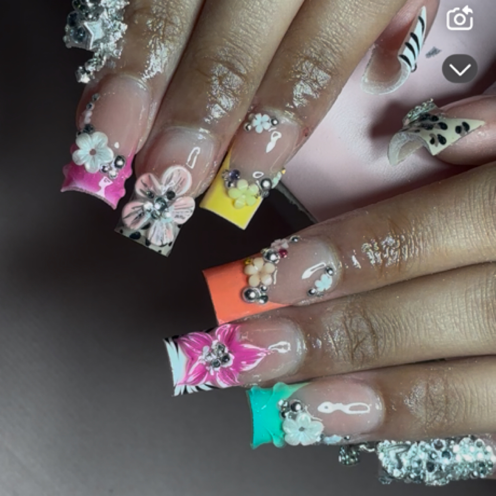 long design set at hayleighs.nails in saint paul, MN