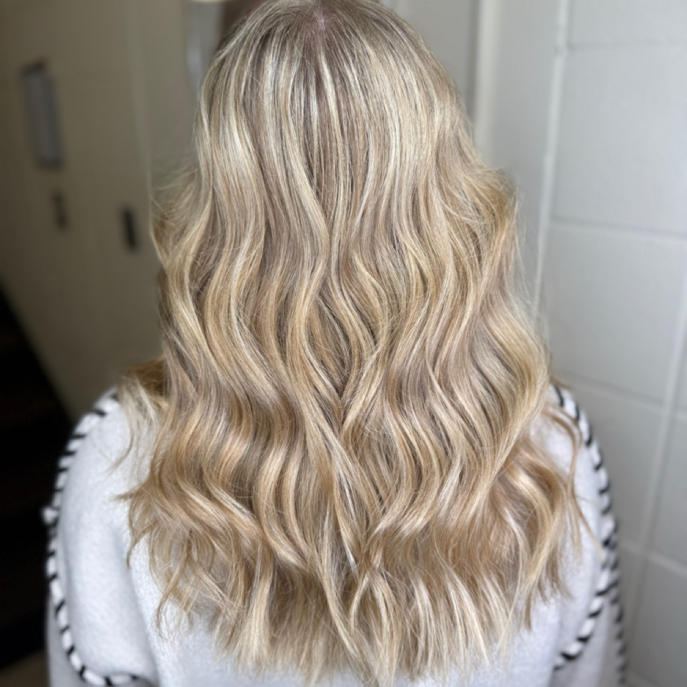 Full Highlight at Radiance Beauty Lounge in Freeport, IL