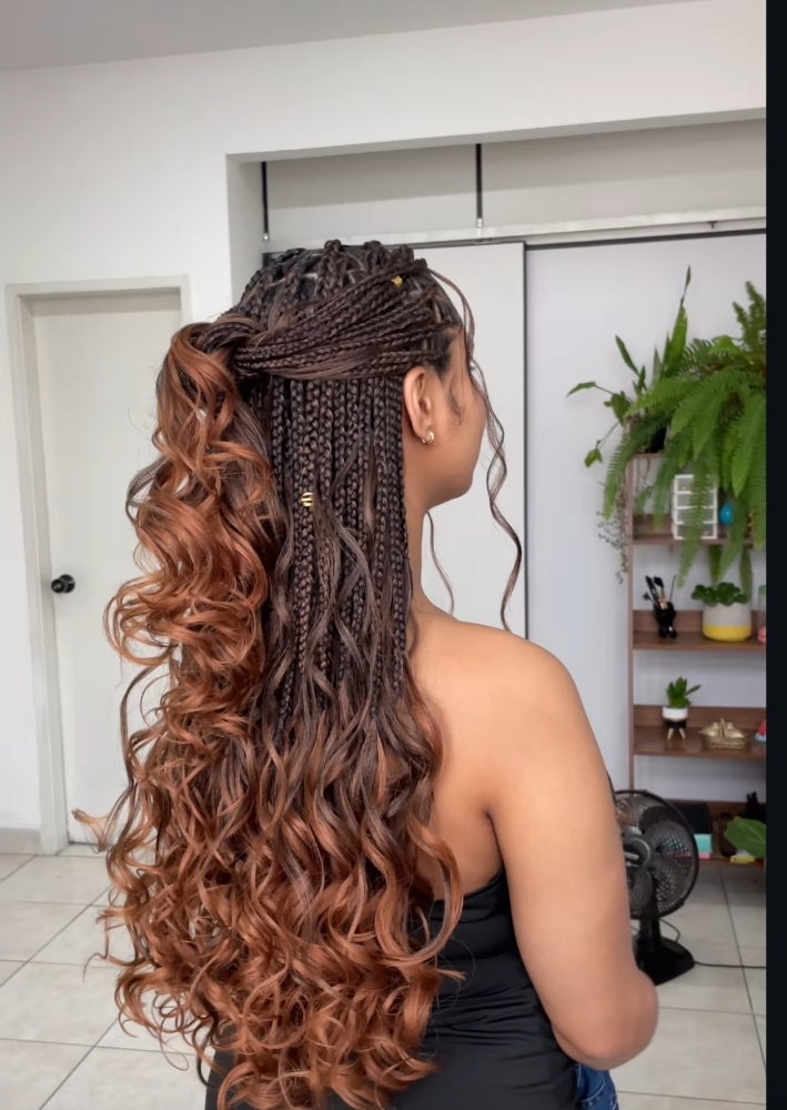 FRENCH CURL KNOTLESS BRAIDS