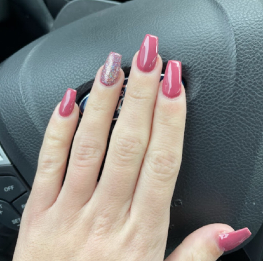 Simple Art (2 nails) at Macey’s Manis LLC in Fremont, OH