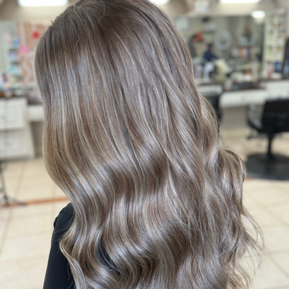 Partial Lowlight at Hair With Lauren in Palestine, TX