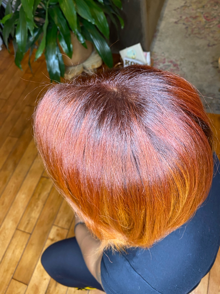 Luxe Blowout W/ Root Re-touch