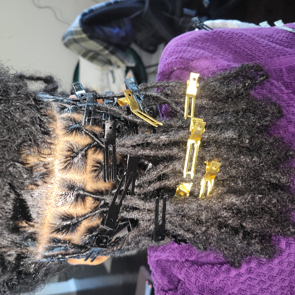 Retwist  Locs Required (Back)