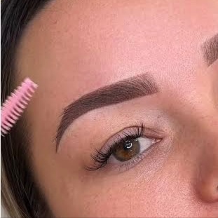Eyebrow Touch-Up at Savsthetics in Peabody, MA