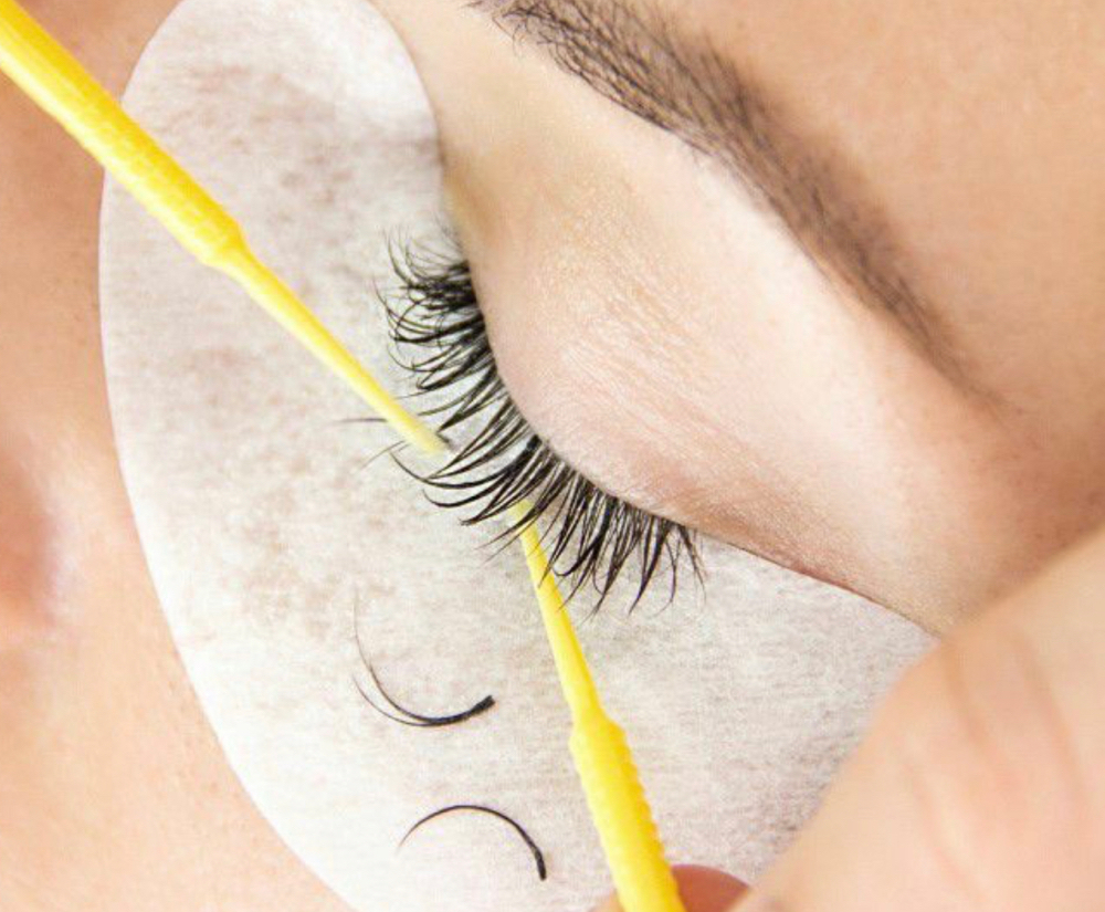 Lash removal