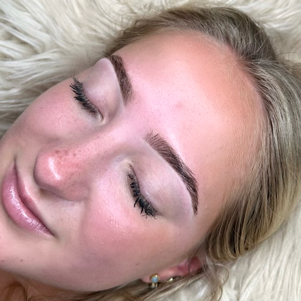 Eyebrow Lamination