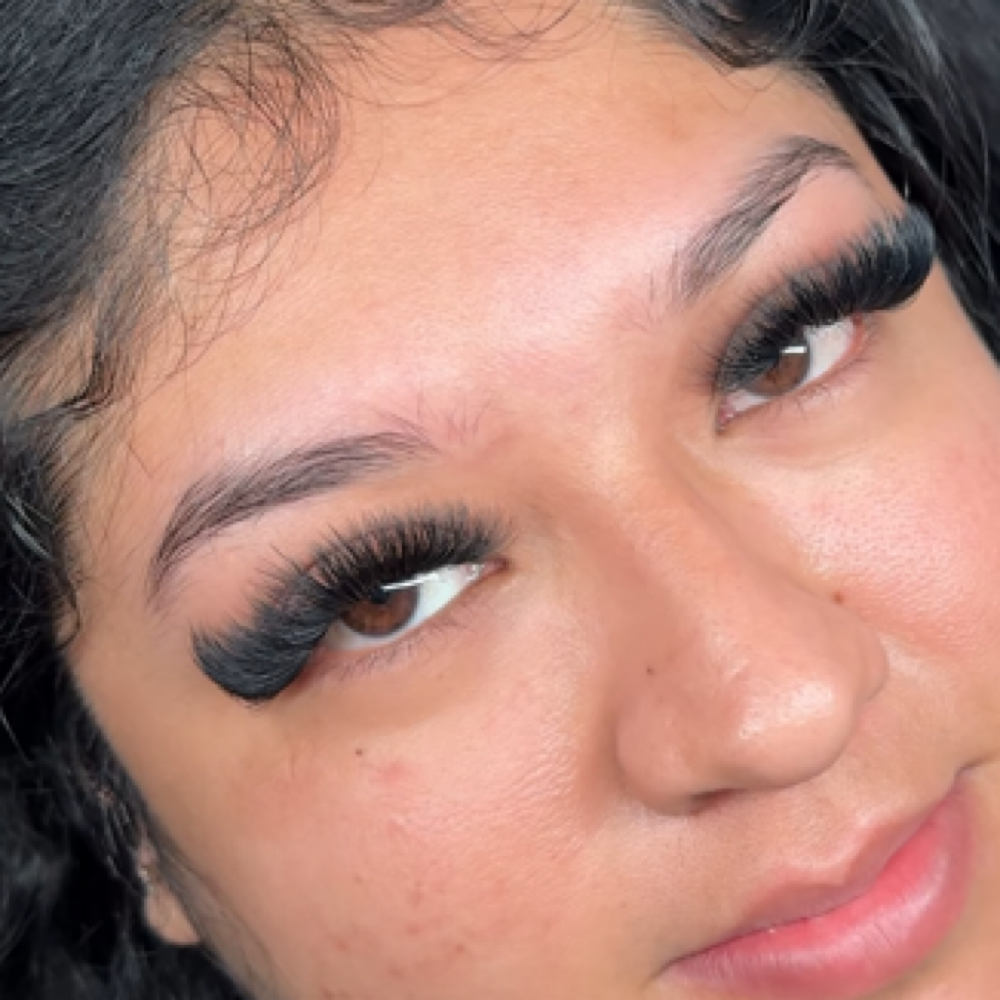 Fluffy Volume (mega) at Marie’s Brows And Lashes in Tyler, TX