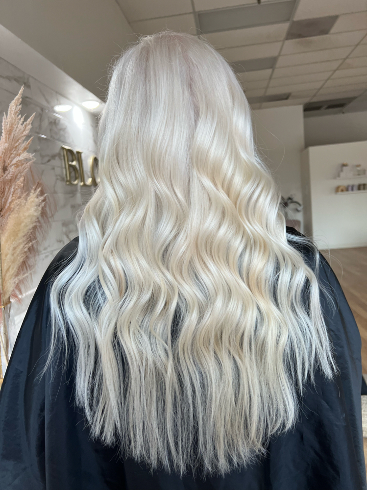 Global Blonding Root Touch Up