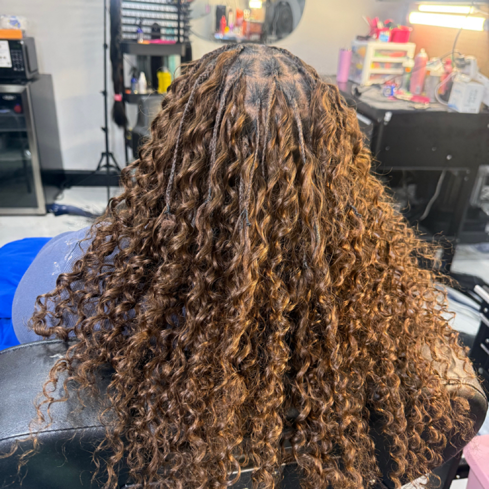 ‘Miracle Knots’ Braids at The Braidy Bunch in New Castle, DE