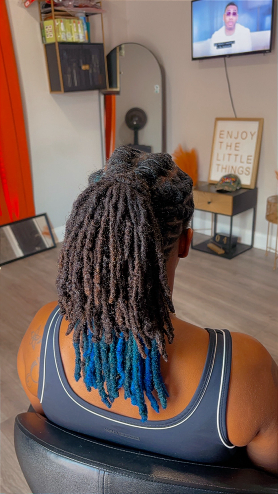 Tip Coloring at Dreaded Charm in Olive branch, MS
