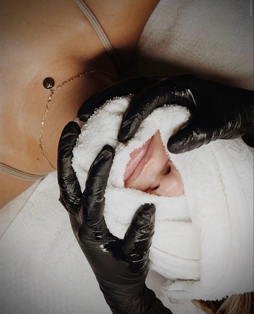 ✨ Signature Facial – 60 min at B’s Beauty Lounge in College Station, TX