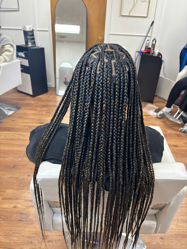 Medium Knotless