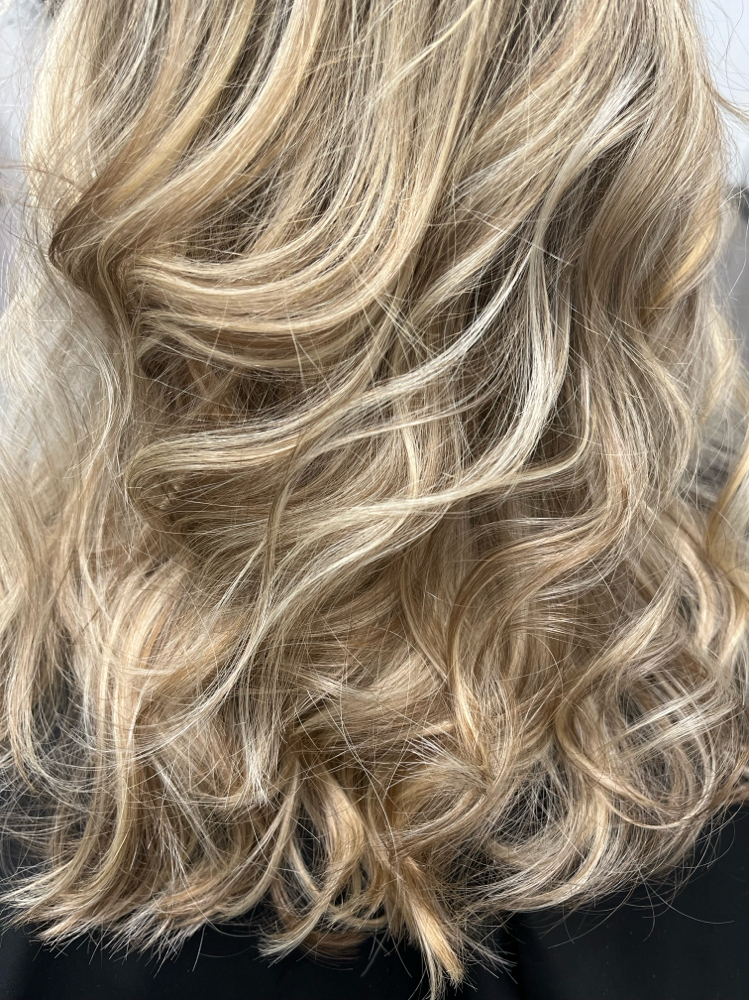 Shampoo/blowdry