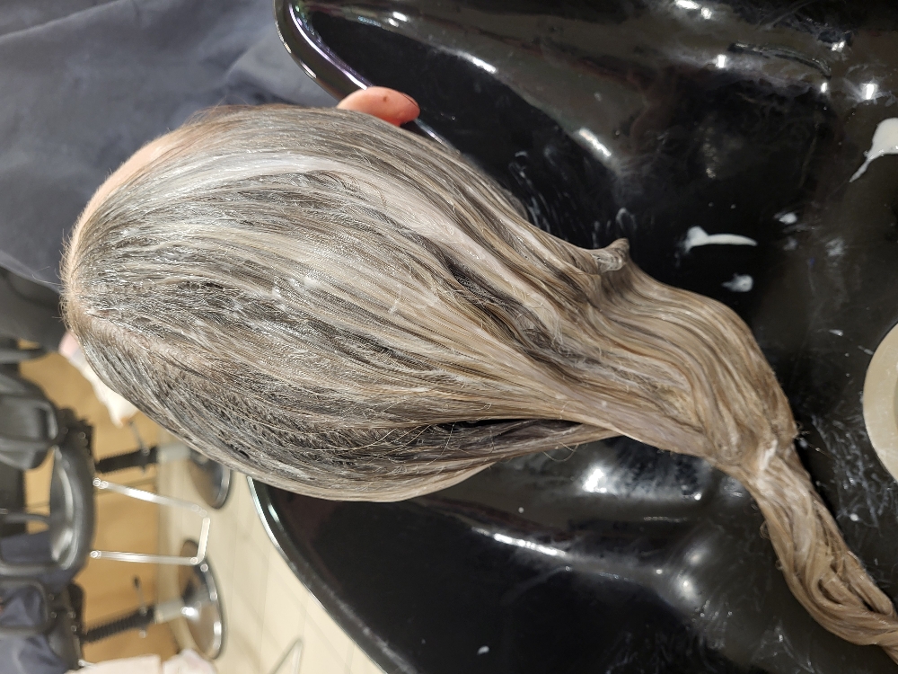 Glossing/toning