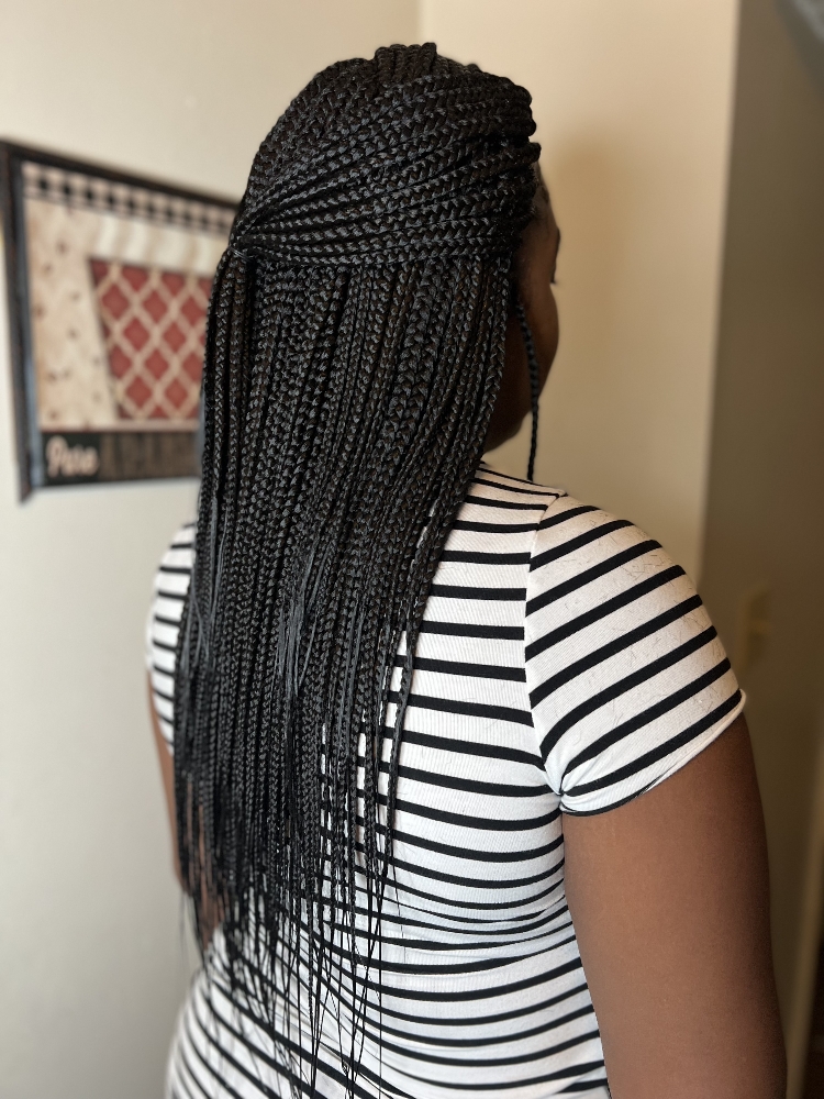 Medium Knotless Braidz