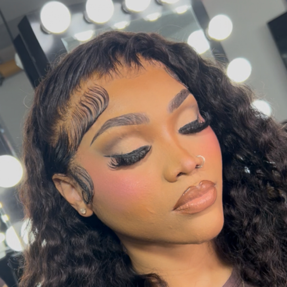 Signature Glam at Rashaes Beauty in Houston, TX