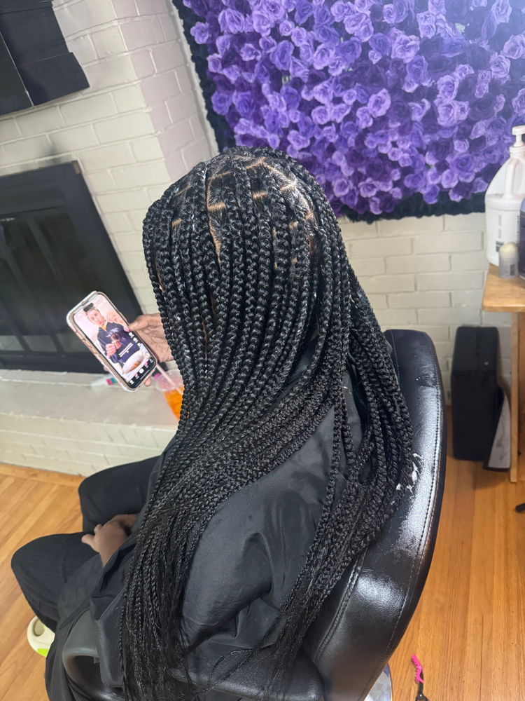 Medium Knotless Braids