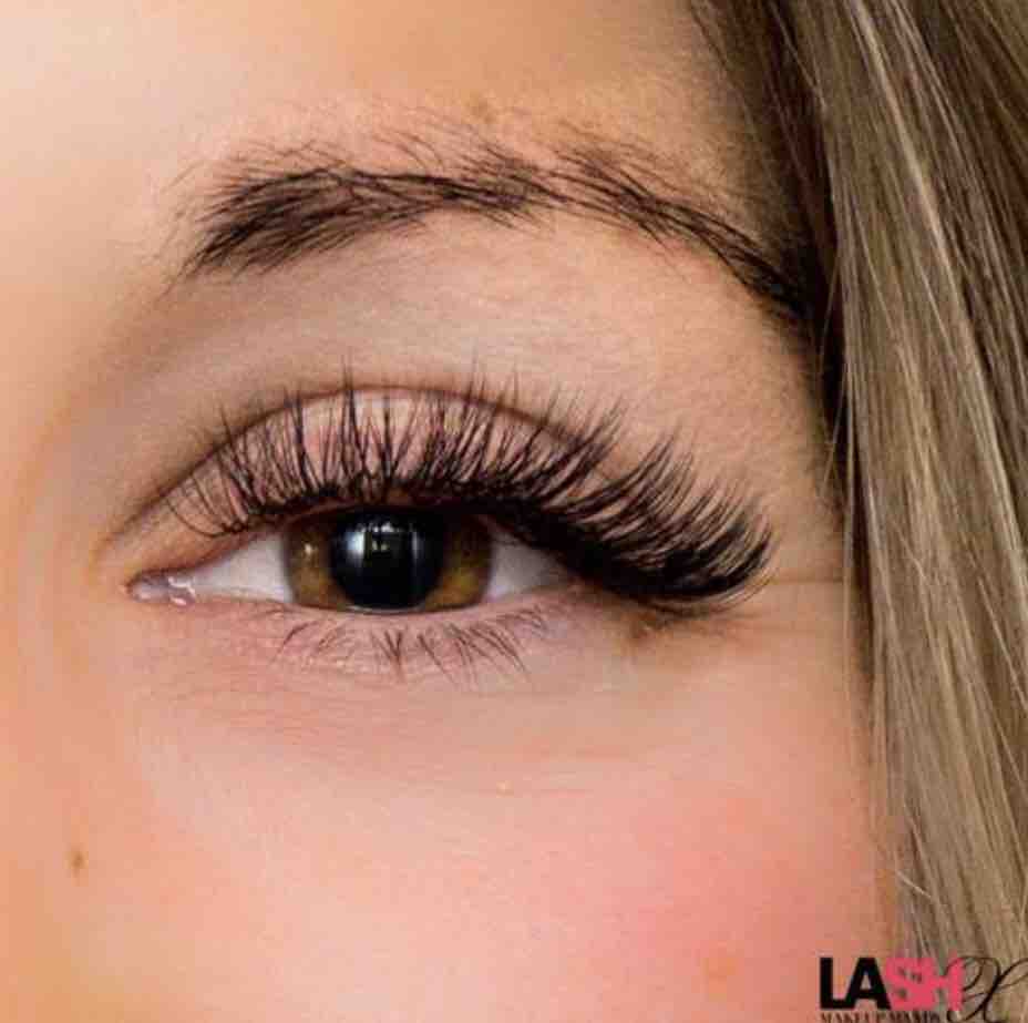 LAshX Volume Lashes Full Set