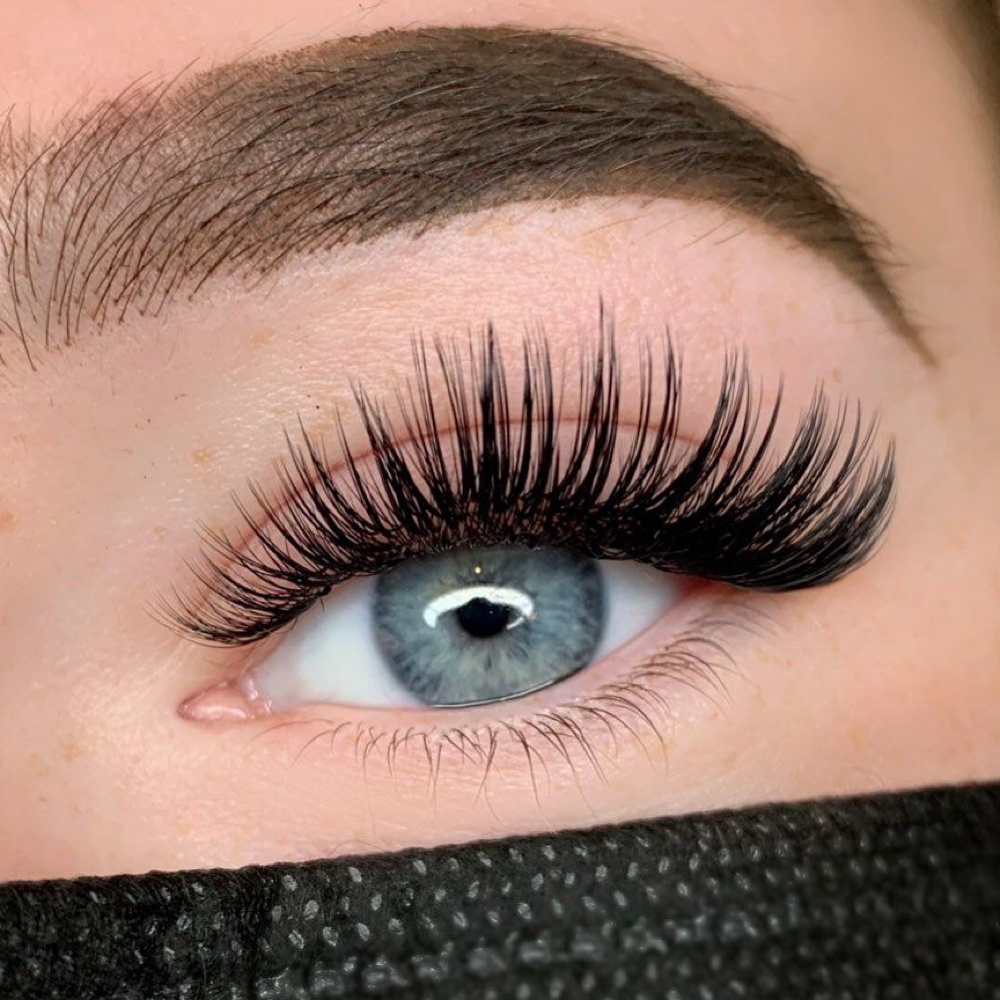 Full Set Hybrid at LASH BY ELLY | 7300 Magnolia Pkwy, Pearland, TX | (713) 331-5528 in Pearland, TX